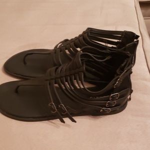 Size 10.5 fits more for size 11 wide width. Black